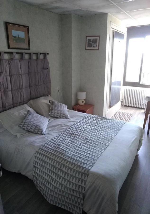 Hotel Moderne Prades-d'Aubrac エクステリア 写真