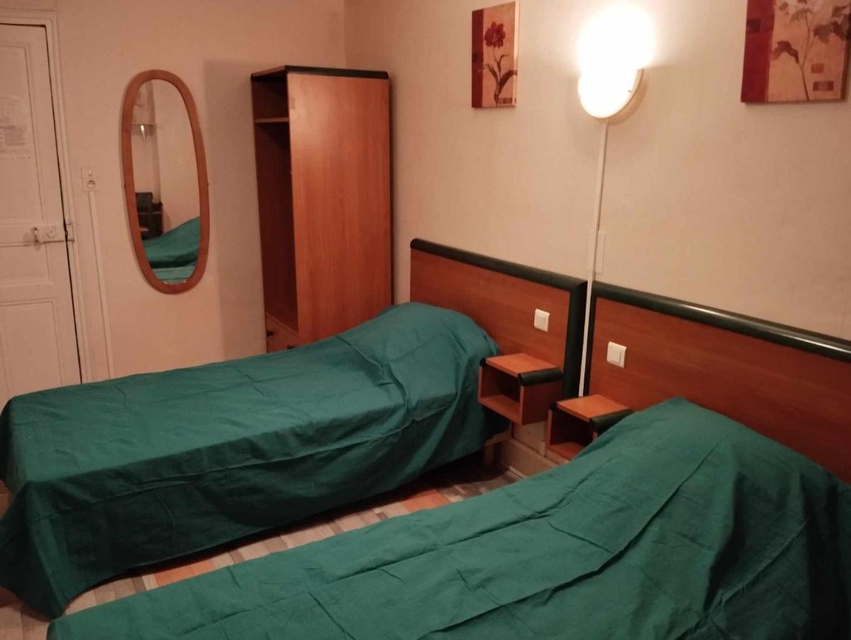 Hotel Moderne Prades-d'Aubrac エクステリア 写真
