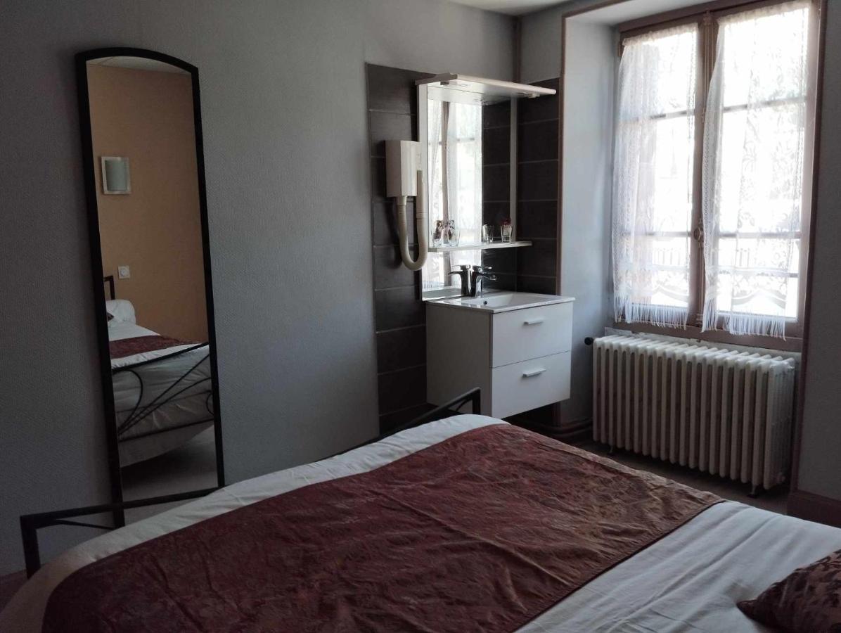 Hotel Moderne Prades-d'Aubrac エクステリア 写真